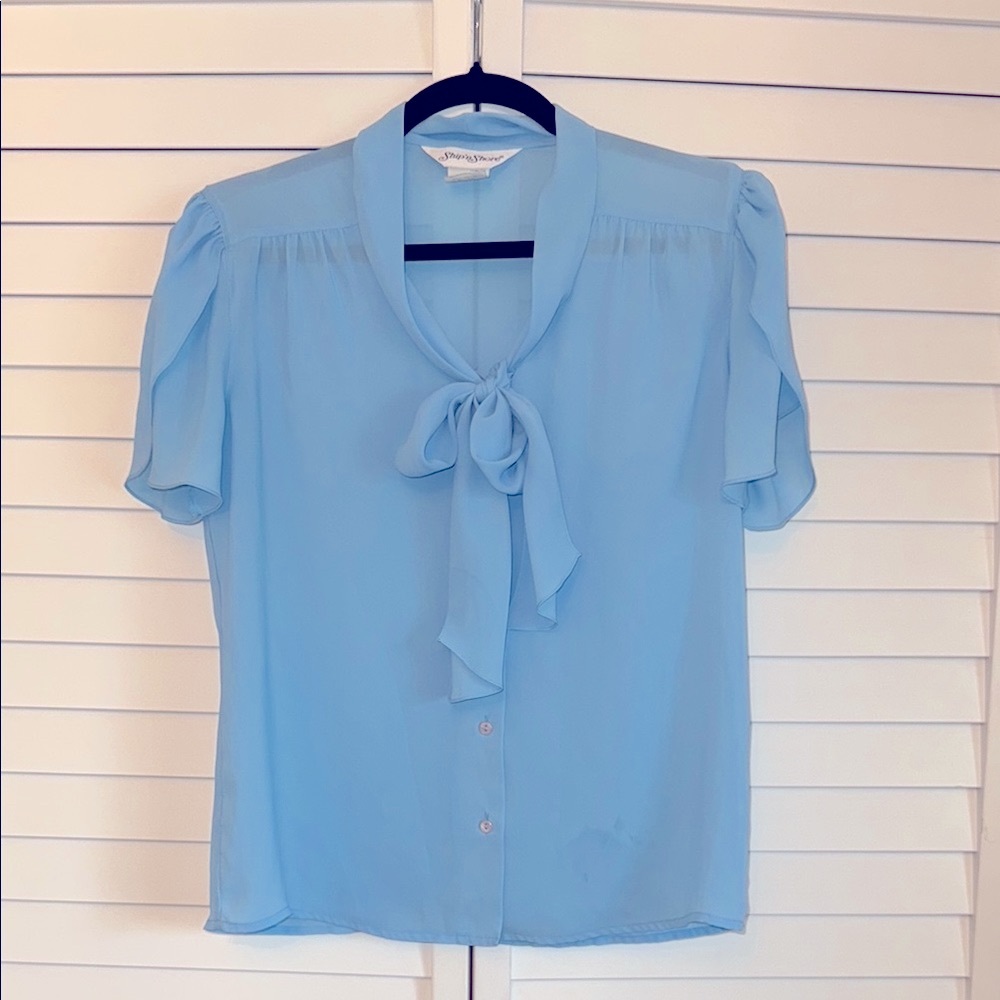 Vintage 💙 Ship & Shore 🎀 Light Blue Relaxed Blouse with Tie Front